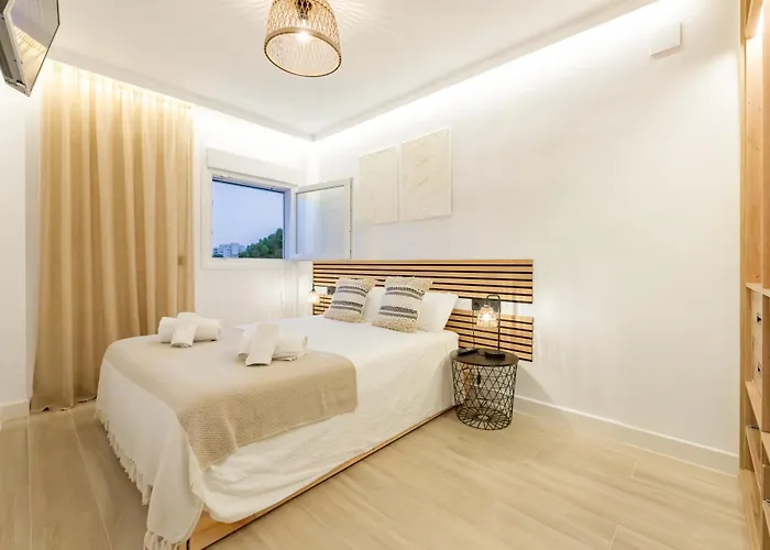 Con Vistas Al Mar Cerca Del Puerto * Бенальмадена